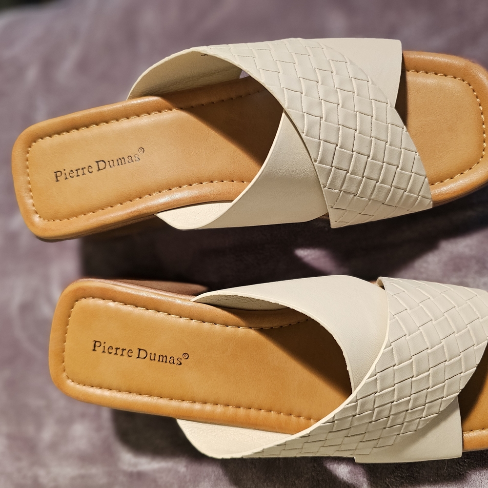 Pierre Dumas Women's Cream Woven Slide Sandals
